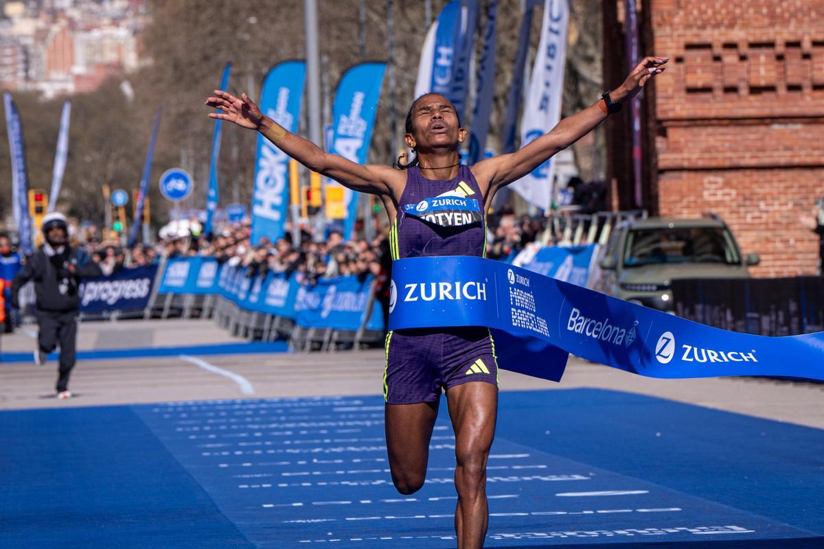 Fotyen Tesfay, ganadora del Maratón de Barcelona y segunda maratoniana más rápida de la historia