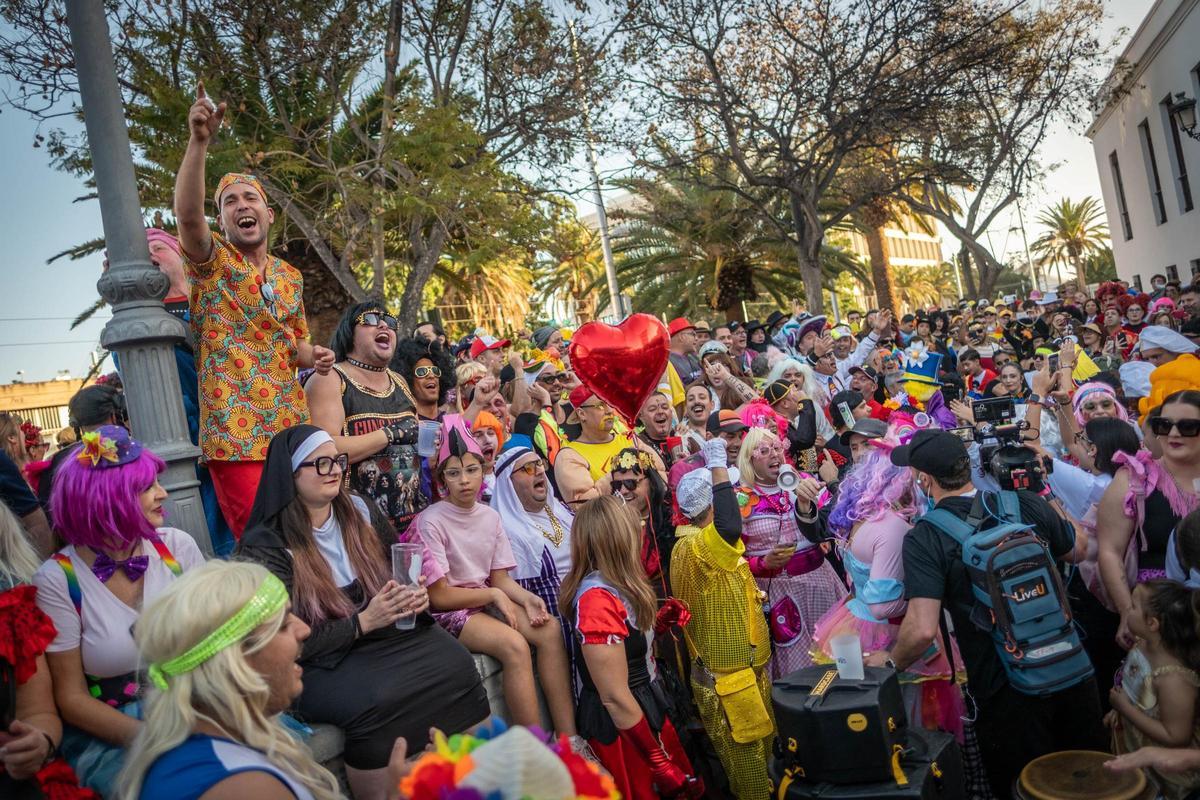 Mano a mano entre Diablos Locos y Bambones