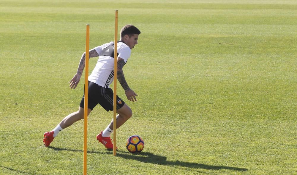 Las mejores imágenes del entrenamiento del Valencia CF