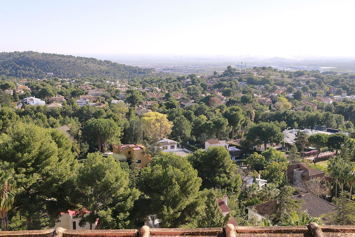 Vistas de la urbanización Los Monasterios entre Sagunt y Puçol.
