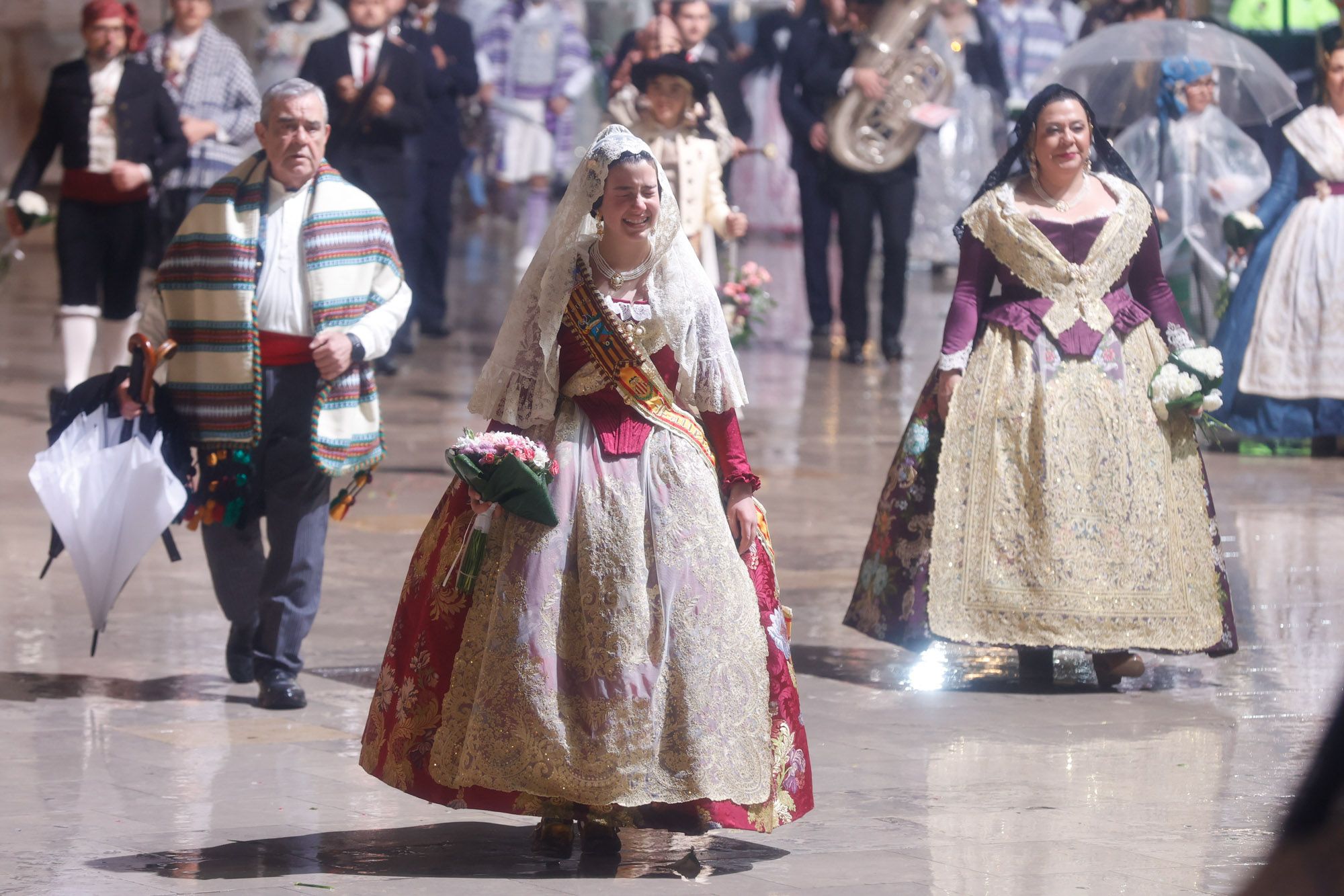 Falleras Mayores en la Ofrenda 2025. Día 18 (2/3)