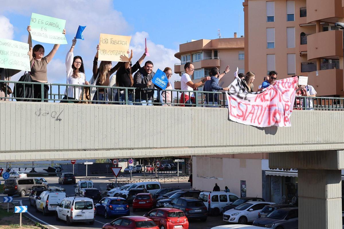 Las imágenes de la manifestación organizada por los sanitarios de Ibiza