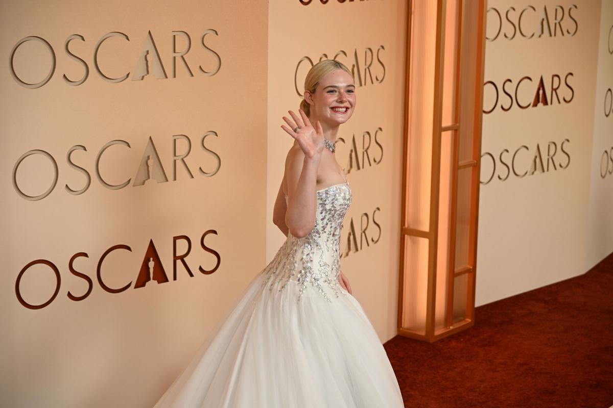 March 15, 2026, Los Angeles, California, USA: ELLE FANNING during red carpet arrivals for the 98th Academy Awards, presented by the Academy of Motion Picture Arts and Sciences (AMPAS), at the Dolby Theatre in Hollywood.,Image: 1083338528, License: Rights-managed, Restrictions: , Model Release: no, Credit line: Kevin Sullivan / Zuma Press / ContactoPhoto Editorial licence valid only for Spain and 3 MONTHS from the date of the image, then delete it from your archive. For non-editorial and non-licensed use, please contact EUROPA PRESS. 15/03/2026 ONLY FOR USE IN SPAIN. Kevin Sullivan / Zuma Press / ContactoPhoto;KS1_1259.JPG;zoscars2025;zredcarpet;zassignment;2026_Oscars_Carpet_kjs_050.jpg;Press;20260315_abp_z03_050.jpg;Oscars 2026 RED CARPET;