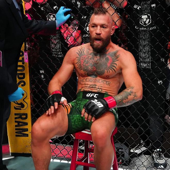 Conor McGregor desmiente la polémica sobre su lesión ante Max Holloway: "Esto salió de la nada, antes de la pelea estaba lanzando patadas y saltando"
