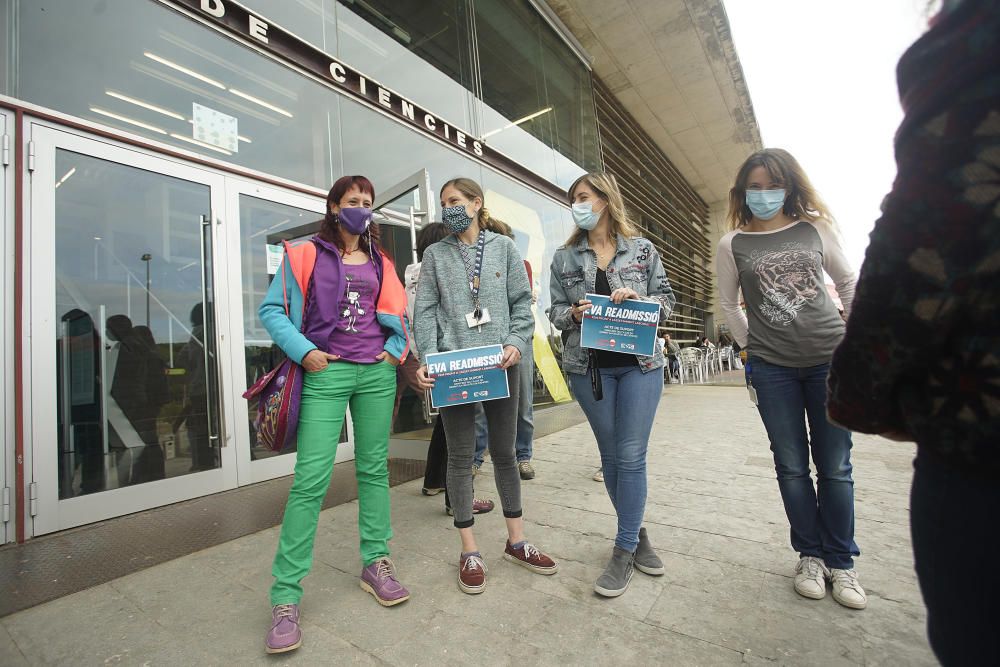 Concentració a la UdG per a la readmissió de la investigadora que va denunciar discriminació laboral