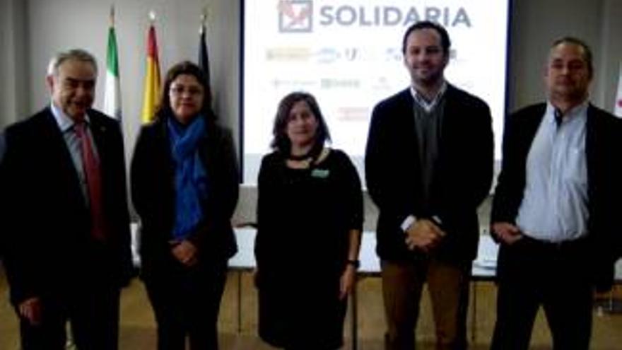 La plataforma de oenegés de Extremadura presenta la campaña solidaria para 2013