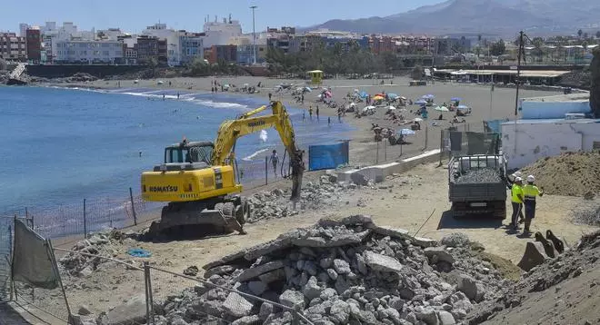 Costas obliga a retranquear un muro de Melenara y retrasa la obra del paseo