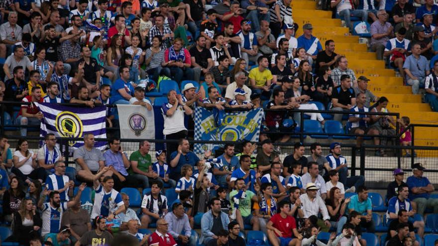 La grada del Rico Pérez en el partido contra el Tudelano