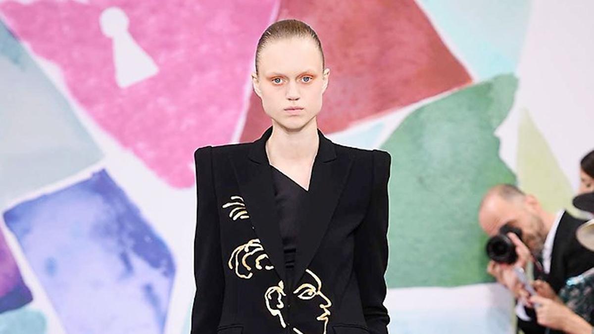 Schiaparelli - París - Alta costura - Otoño-Invierno 2016-2017