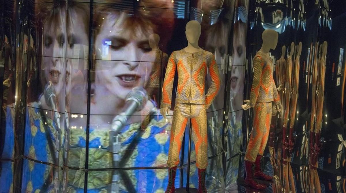 zentauroepp38585010 barcelona  24 05 2017 exposicion david bowie is en el museu 170524182057