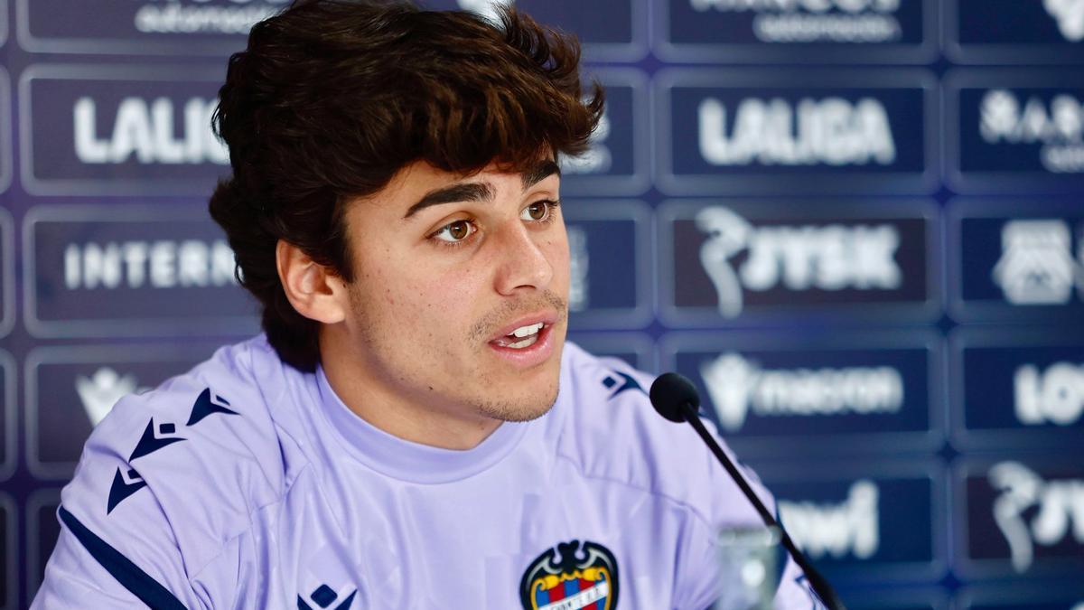 Carlos Álvarez en rueda de prensa