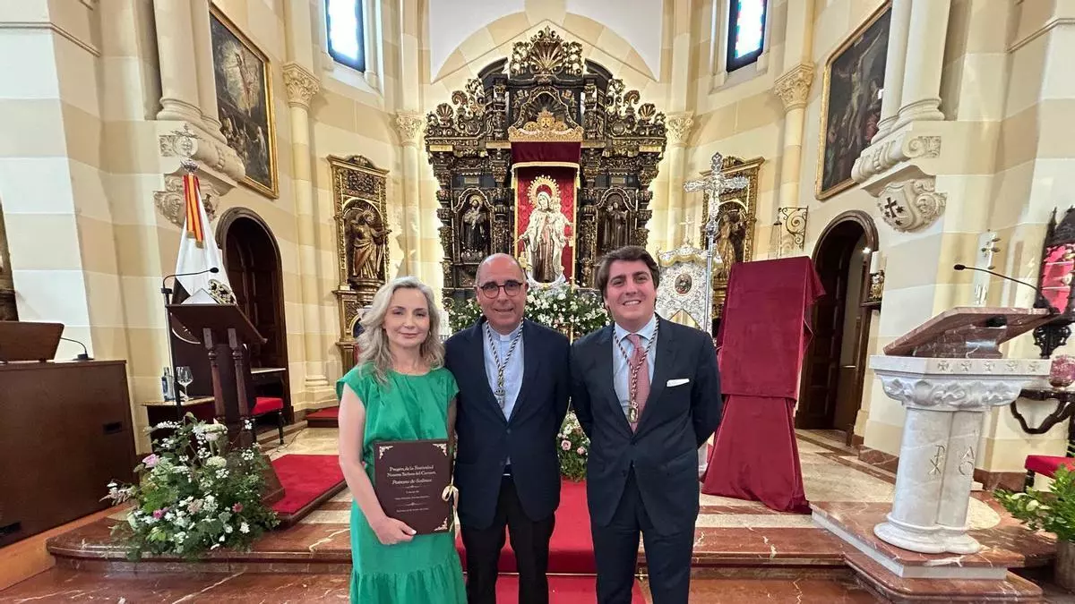 Salinas se vuelca con la Virgen del Carmen: Patricia Abruña, presidenta de la Fundación "Jaime Alonso", ofrece un pregón que une fe, mar y compromiso social