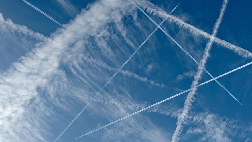 Las aerolíneas admiten el efecto dañino de las estelas o &#039;contrails&#039; y buscan su eliminación