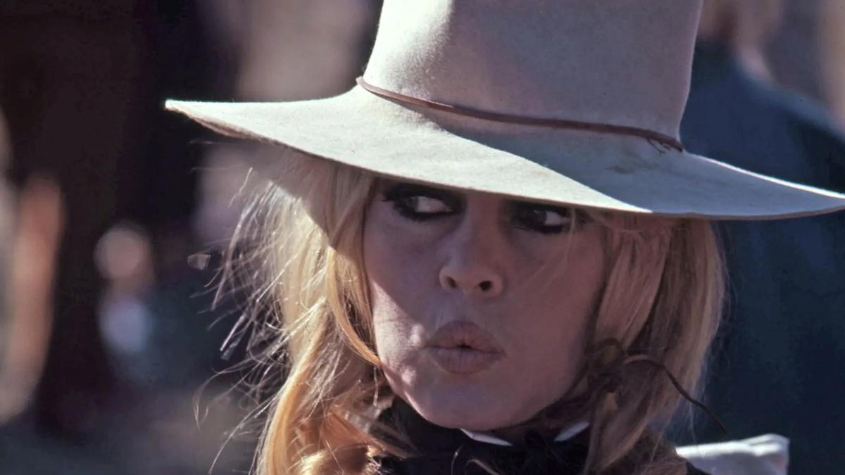 Brigitte Bardot durante el rodaje en Almería de "Shalako", en 1968.