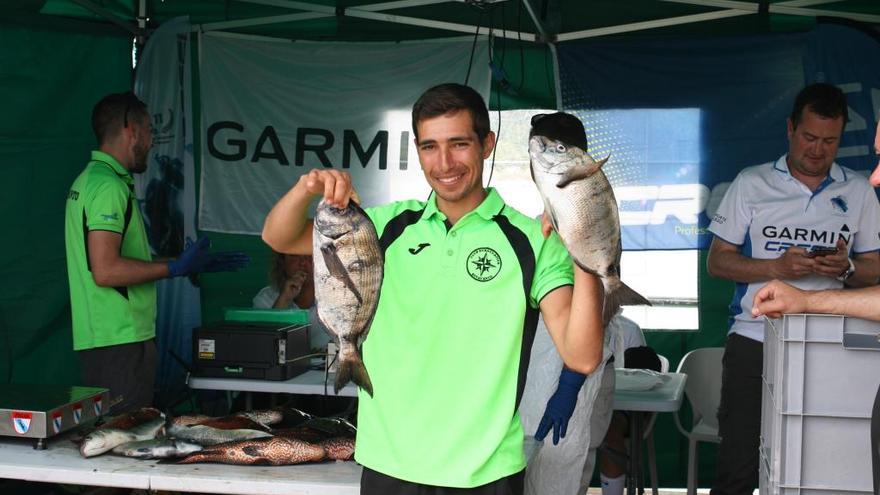 Donan 533 kilos de pescado para familias en riesgo de exclusión de Arousa