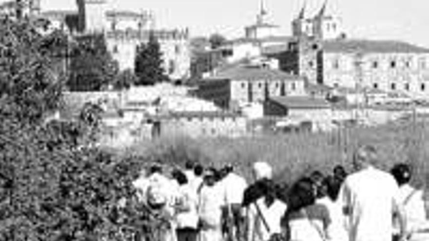 Ultima ruta a pie por la ribera del marco antes del descanso veraniego