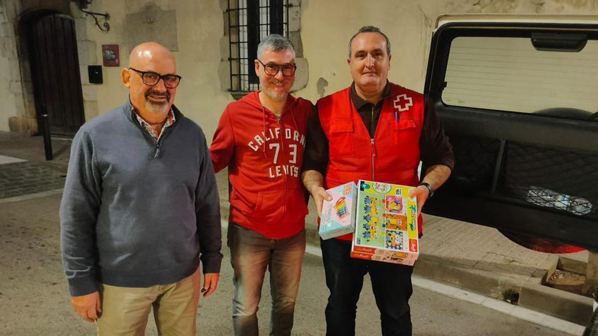 La PB Palafrugell entregó los juguetes a la Cruz Roja