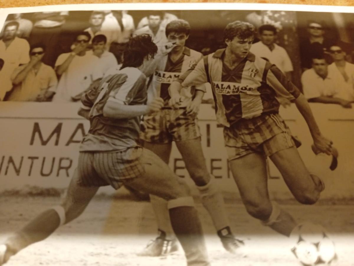 Requena, durant un partit amb el Palamós (1989-91)