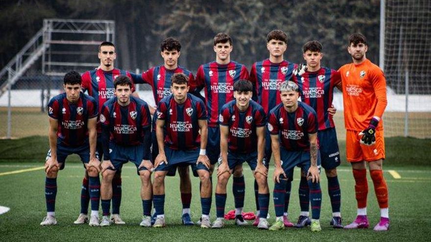 El Huesca B y CD Ebro se separan en la zona alta de la clasificación