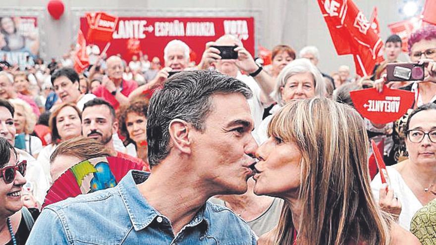 Sánchez, Ayuso y familia