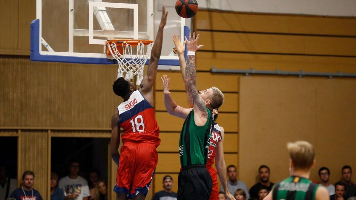 Buena puesta en escena del BAXI Manresa ante el Joventut