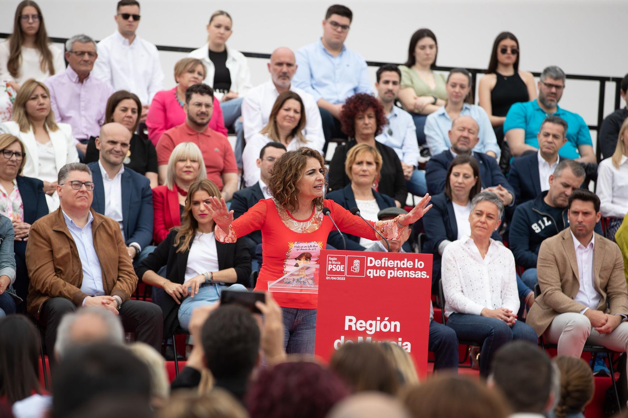 Serrano presenta su candidatura al Ayuntamiento de Murcia junto a la ministra Montero