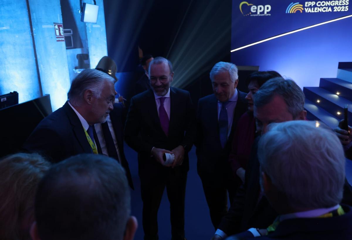 La primera jornada del congreso del PPE en València, en imágenes