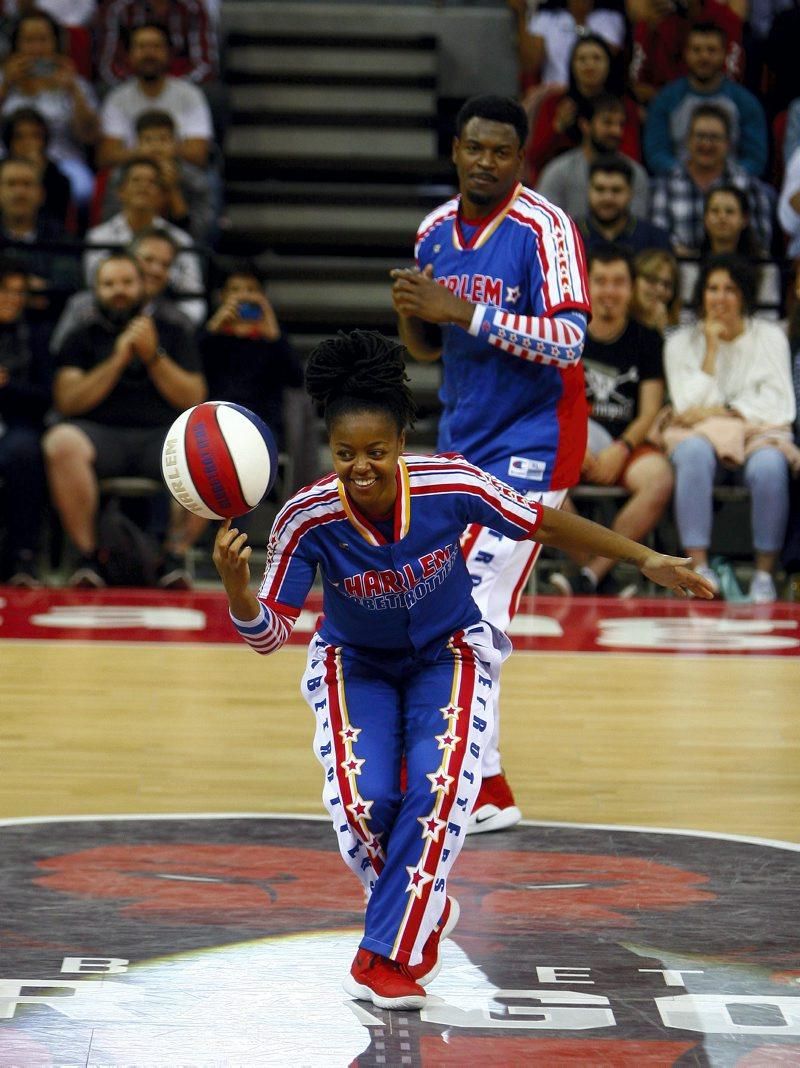 La exhibición de los Globetrotters cautivó al pabellón Príncipe Felipe