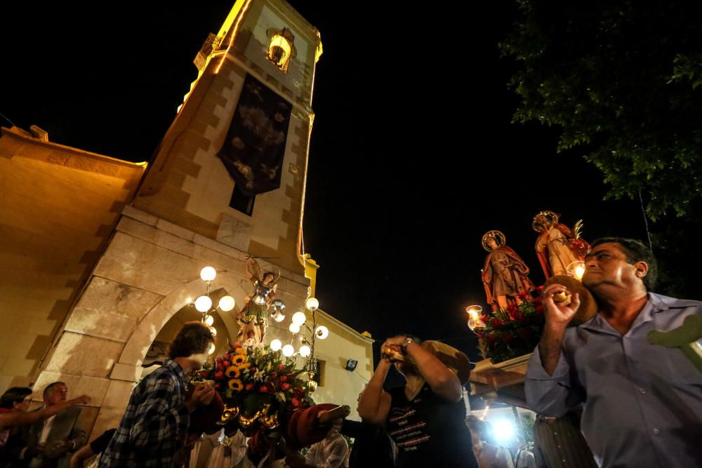 Los festejos se inician de forma oficial con la procesión del santo y continuarán hasta el próximo domingo