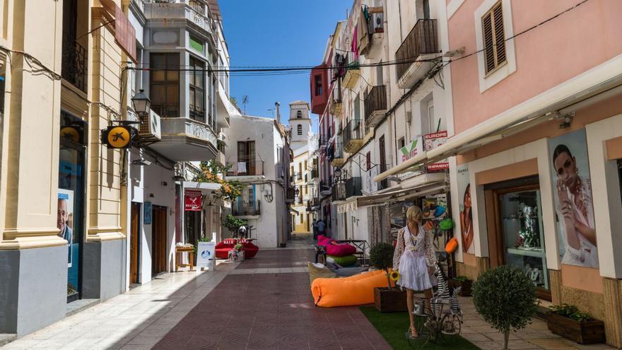 Más de 150 comercios para la campaña del Día de la Madre de Ibiza
