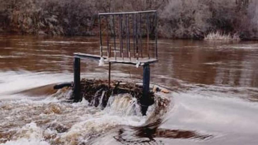 Puebla de Sanabria, en alerta naranja por la subida del caudal del río Tera