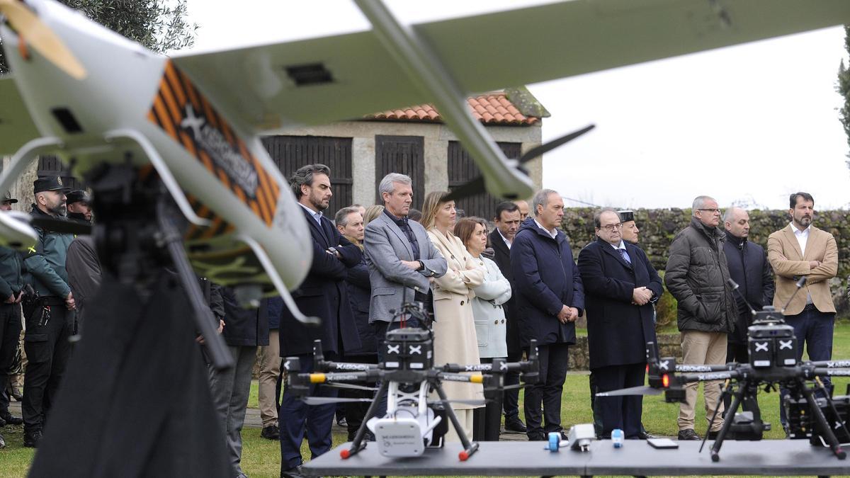Exhibición de drones que se utilizan para buscar a personas desaparecidas.
