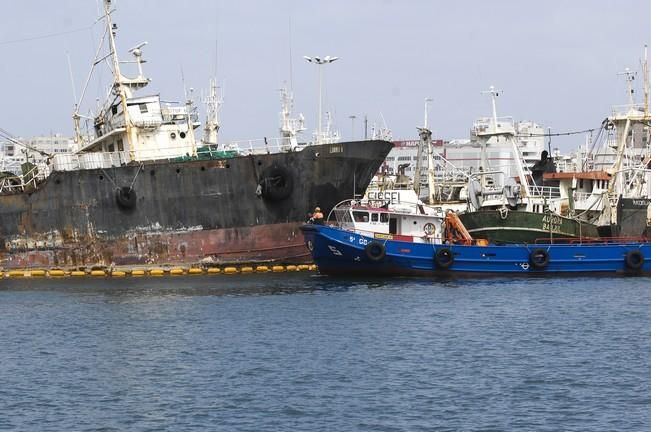 BARCO EN RIESGO DE HUNDIMIENTO