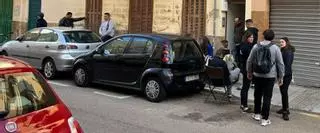 Una empresa de desokupación en Palma: «Solo hemos venido porque el edificio está en peligro de derrumbe»