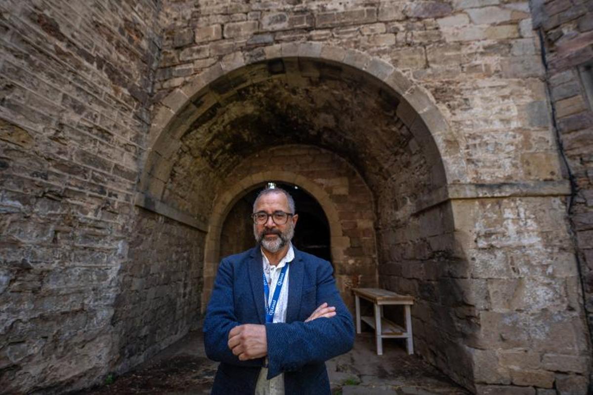 Garcia Domingo, ante el portal de Santa Madrona, debajo del Jardí del Baluard.