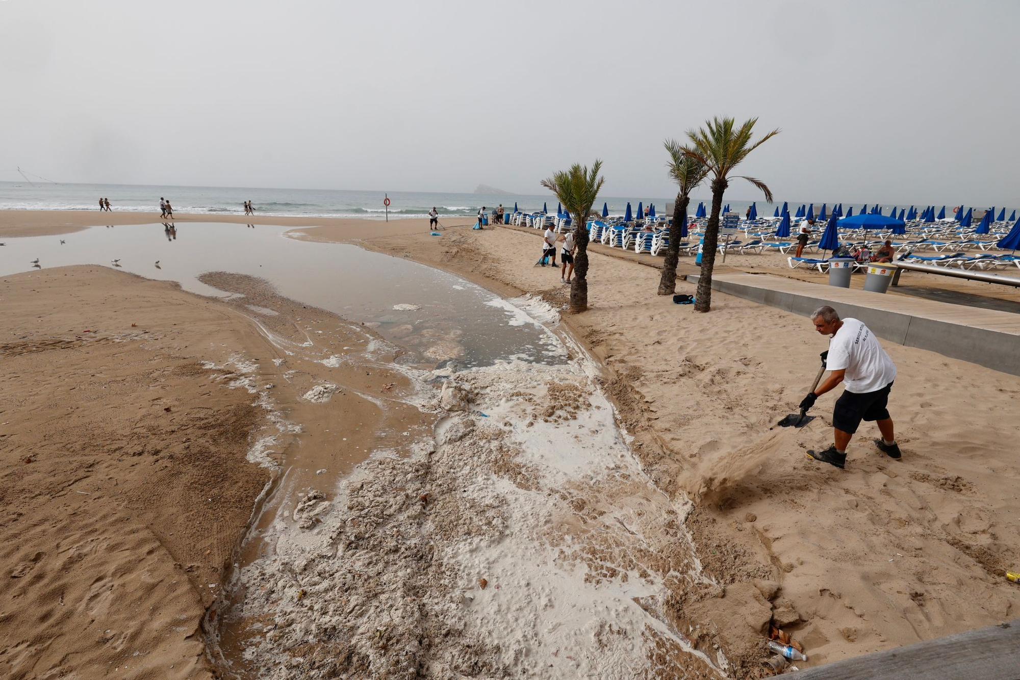 Playa de Levante de Benidorm tras el temporal.