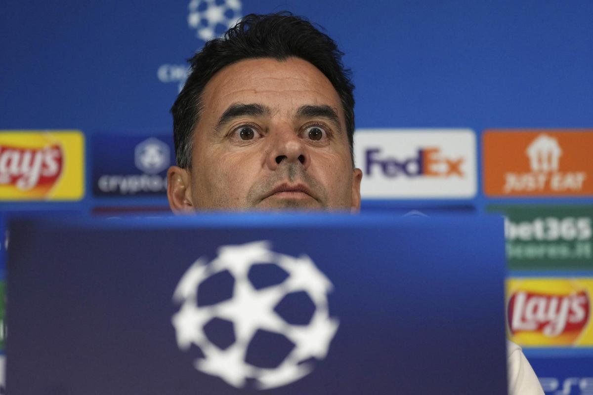 Michel Sanchez en la rueda de prensa de la Champions League