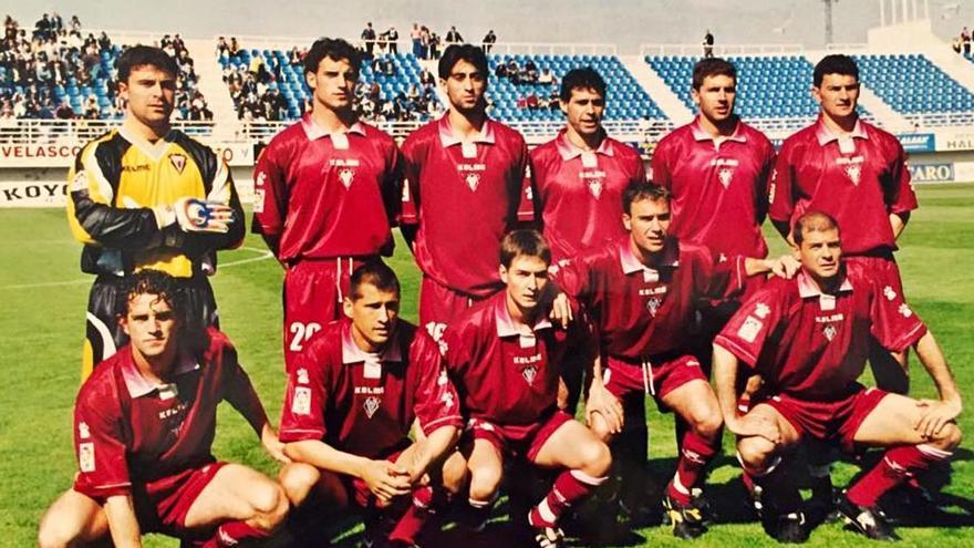 Geli i Ortega, el primer de baix, l&#039;any 2000 en un partit amb l&#039;Albacete