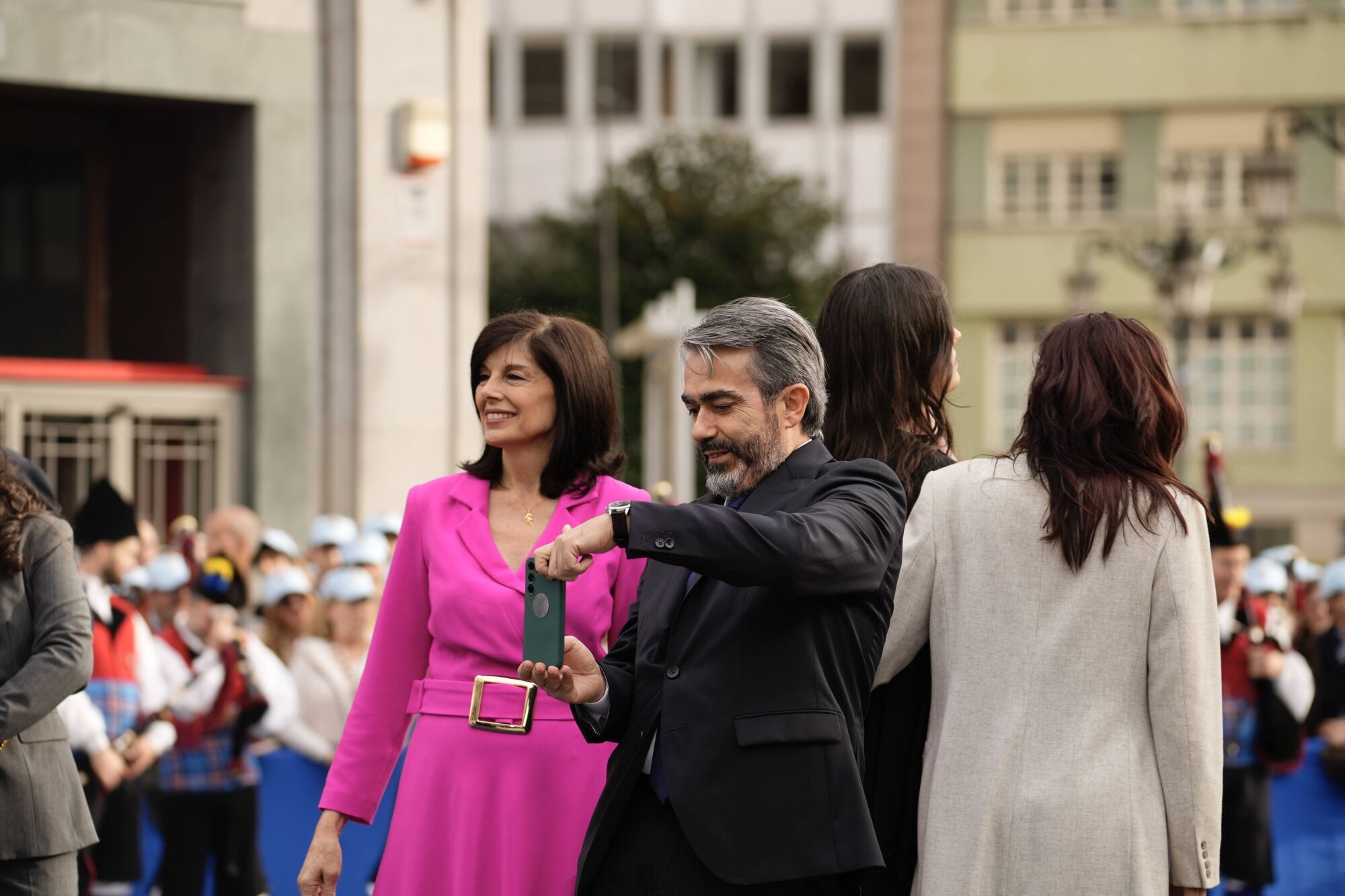 Así fue la llegada de los invitados a los premios "Princesa de Asturias" y su paso por la alfombra azul