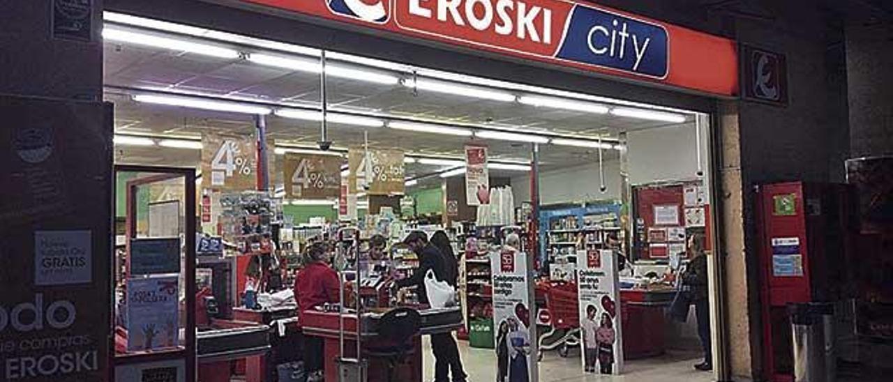 El supermercado cierra sus puertas el próximo sábado, tras el requerimiento de desahucio de Cort.