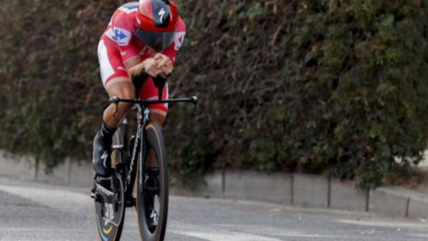 Evenepoel reforça el mallot vermell després de volar a la crono