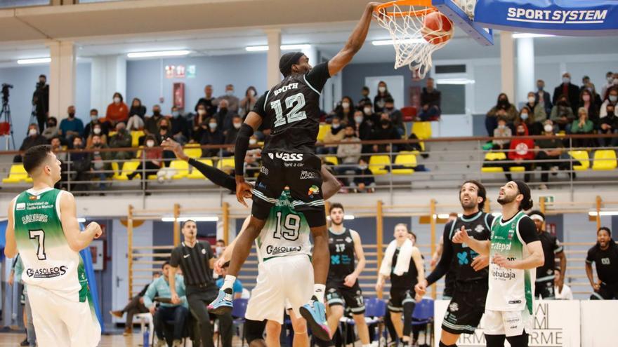 El CB Sant Antoni se abre paso hacia el ‘play-off’ por el ascenso a LEB Oro