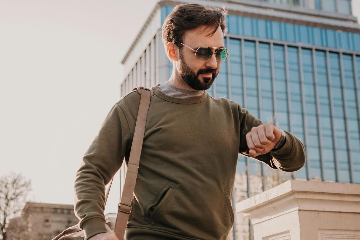 El jersey básico más cómodo, versátil y que mejor sienta está de oferta, ¡y solo quedan cinco unidades!