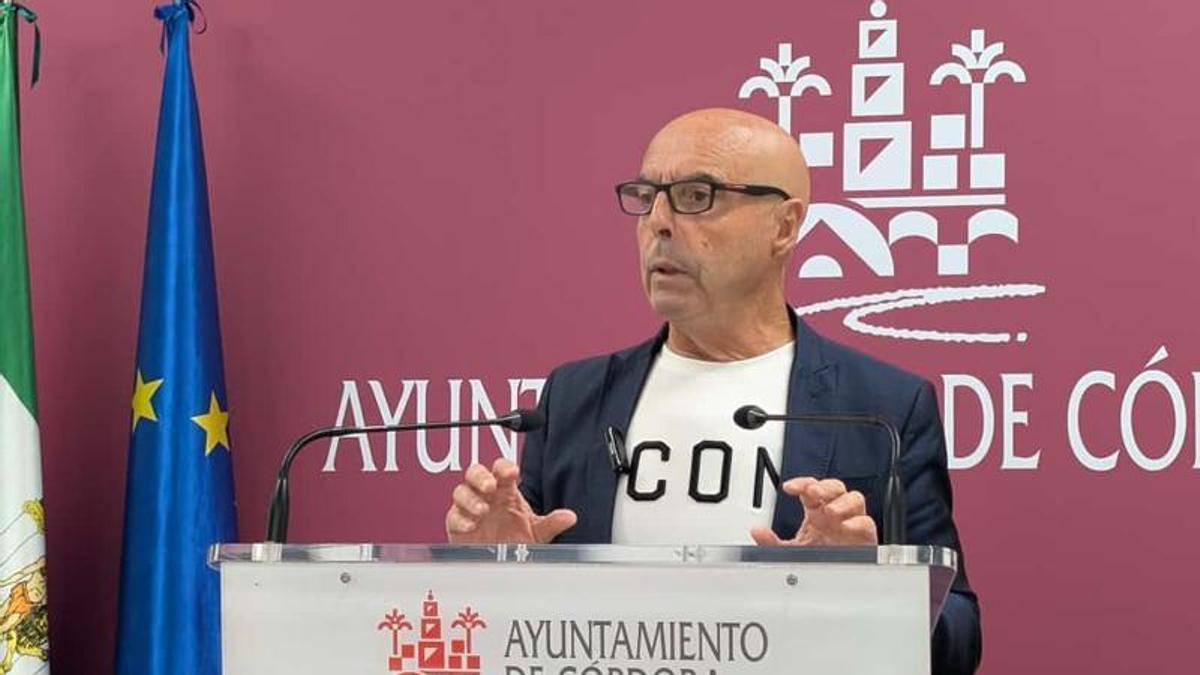 Antonio Hurtado, portavoz del PSOE, en rueda de prensa.