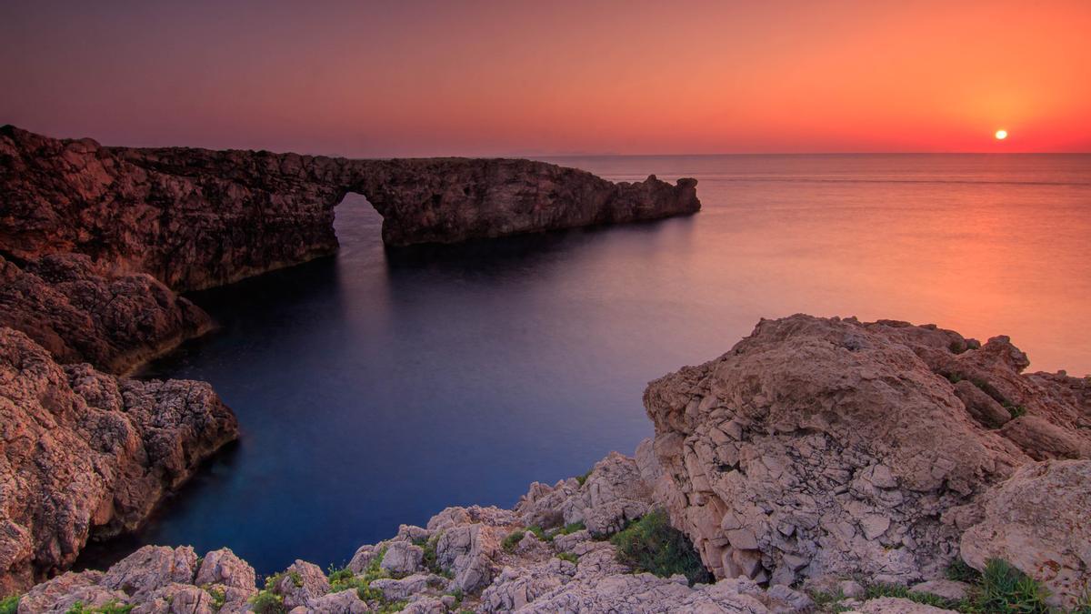 Los rincones ocultos donde presenciar las mejores puestas de sol de Menorca