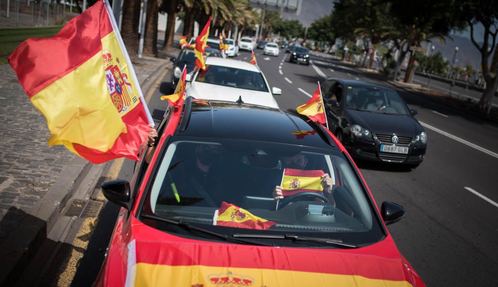 Caravana en las principales calles de Santa Cruz de Tenerife.