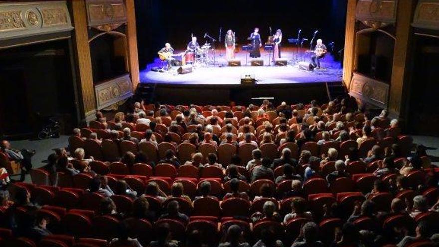 Els italians Bella Ciao omplen el teatre Conservatori