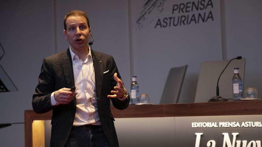 Ignacio García, durante la charla ofrecida ayer.