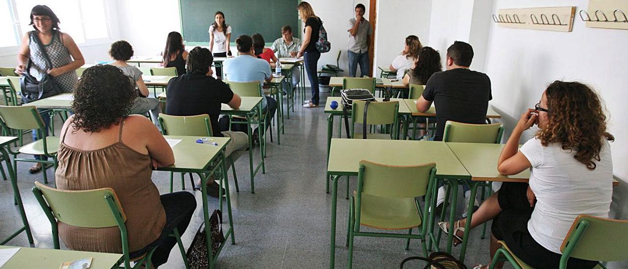 Oposiciones para docentes celebradas en el instituto sa Colomina en 2010. | J. A. RIERA