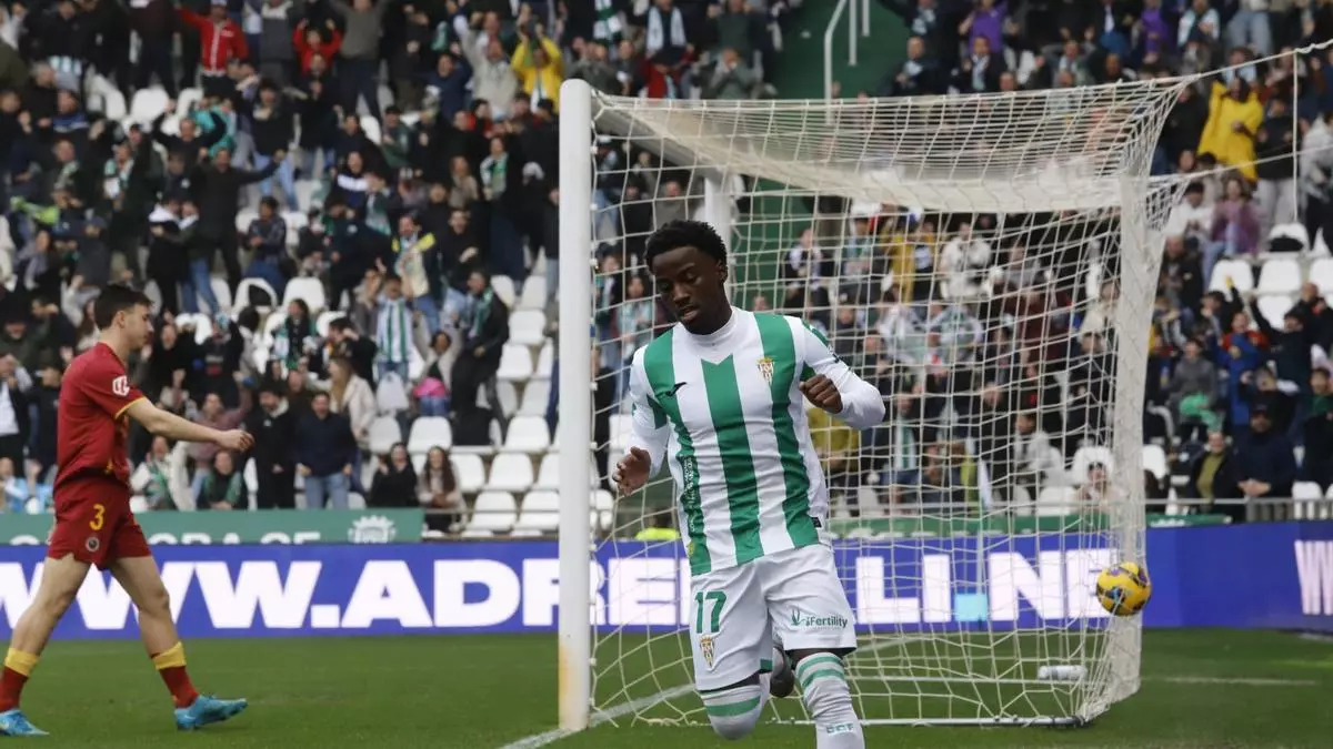 El Córdoba CF se queda con la pólvora mojada ante el Racing